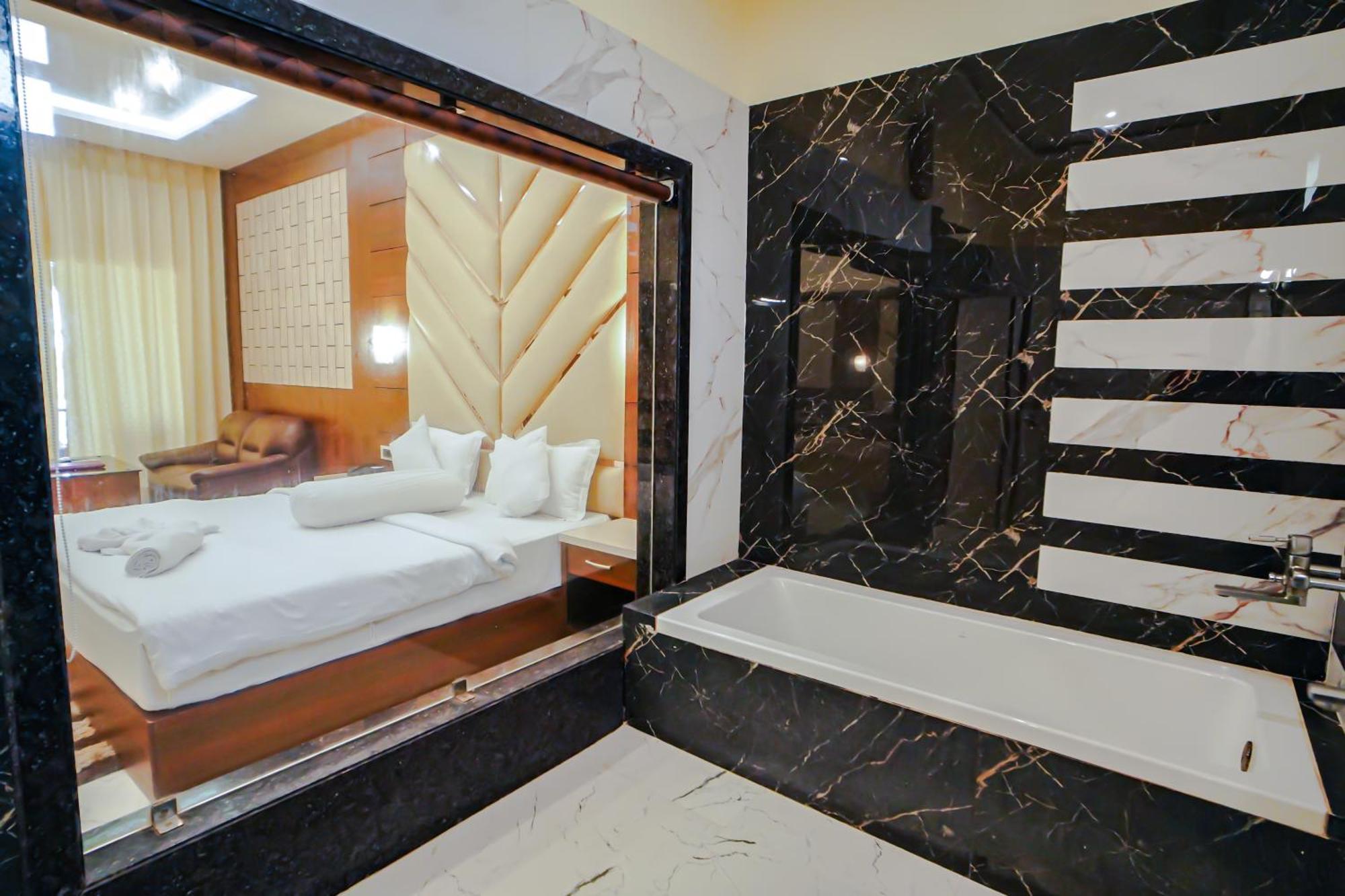 Prasant On Beach Resort !! Lift - Wifi -Restaurant-Parking Facilities-Newly Decorated Room !! Mandarmani Ngoại thất bức ảnh
