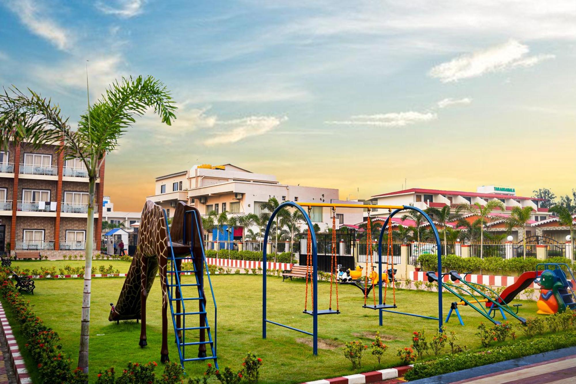 Prasant On Beach Resort !! Lift - Wifi -Restaurant-Parking Facilities-Newly Decorated Room !! Mandarmani Ngoại thất bức ảnh
