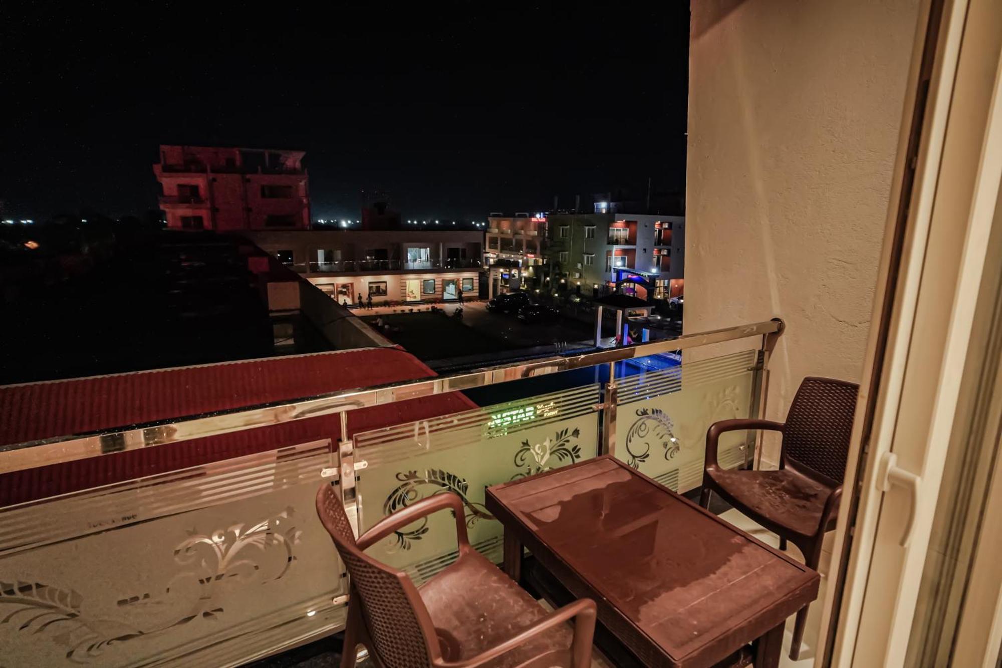 Prasant On Beach Resort !! Lift - Wifi -Restaurant-Parking Facilities-Newly Decorated Room !! Mandarmani Ngoại thất bức ảnh